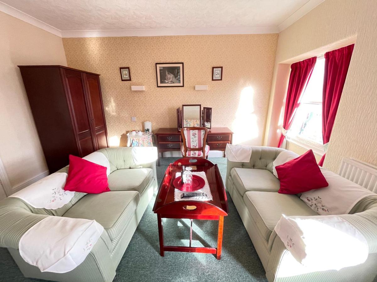 White Court Llandudno Bed and Breakfast Buitenkant foto
